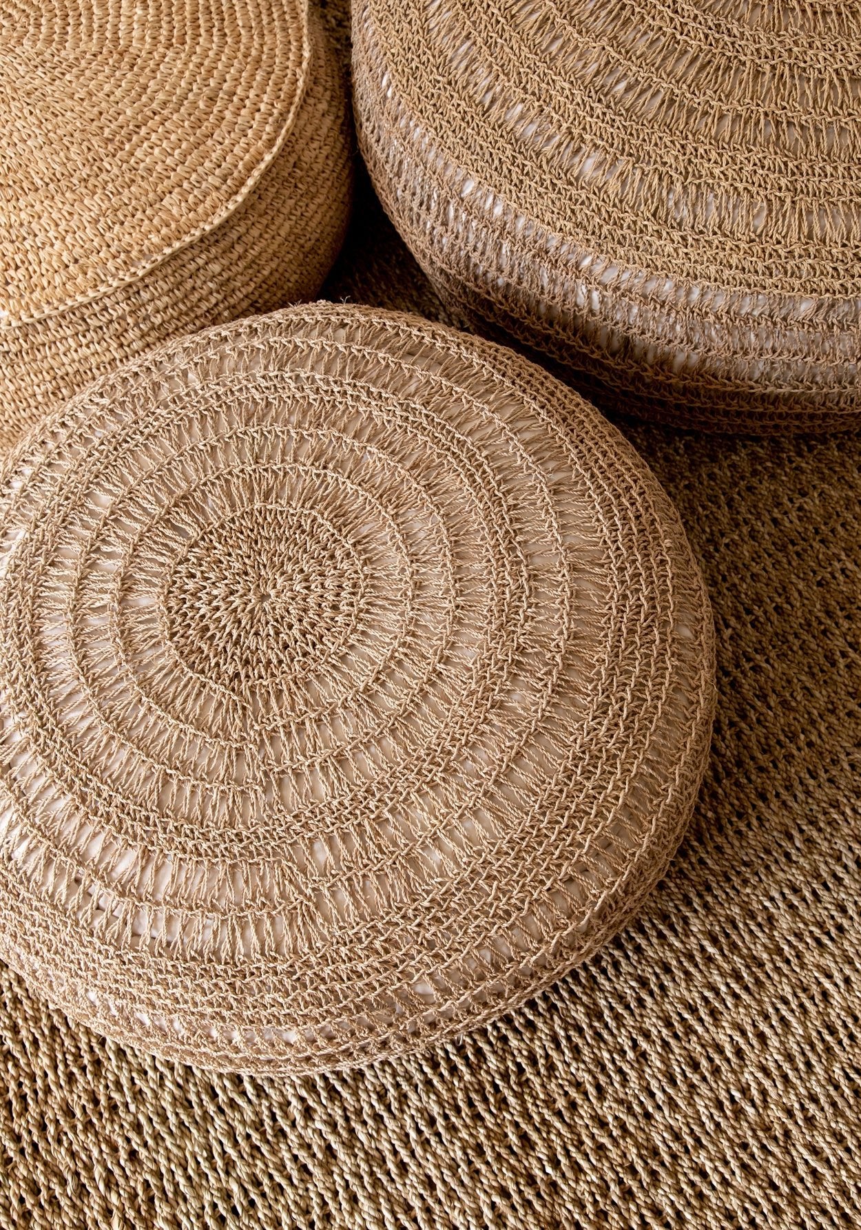 Raffia frynsede tæppe - naturligt - 180x240