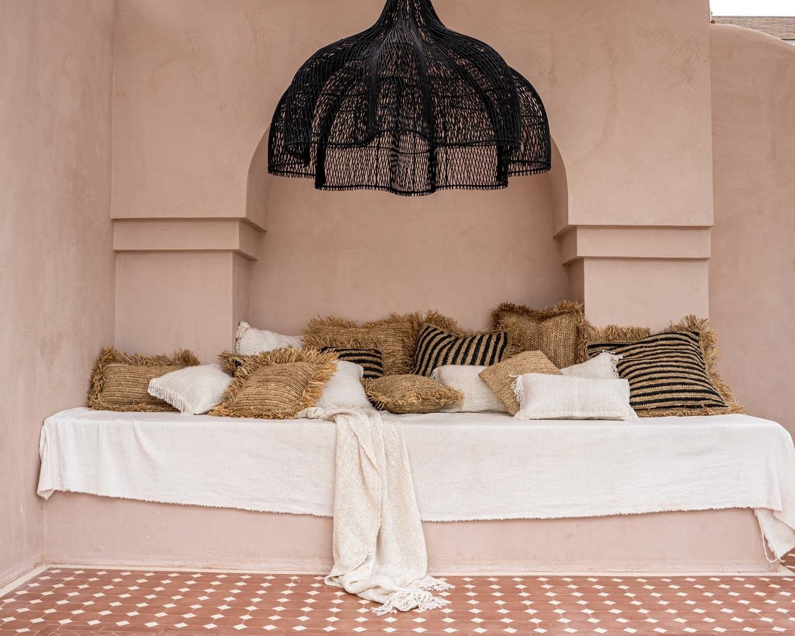 The Whipped Hanging Lamp - Svart - XL