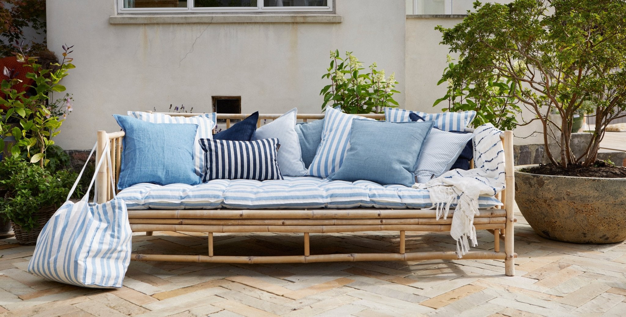 Bambus loungemøbler et bære dygtig valg til din udendørsindretning