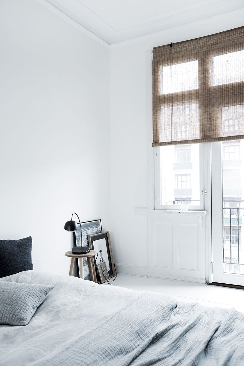 Trimming roller blind length