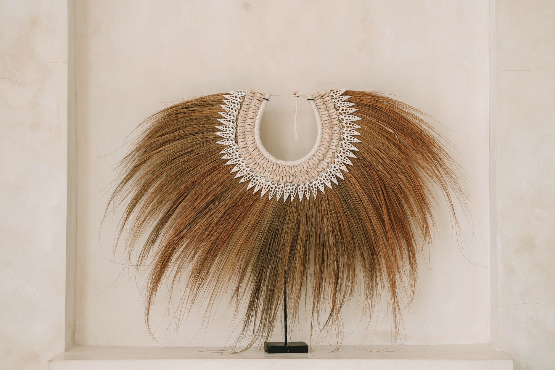 Rayung shell on stand - decoration