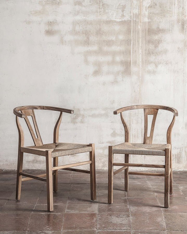 Dining chair in natural teak wood